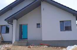 Casa semifinisata in stil meditaranian cu o suprafata de 119 mp utili si 610mp teren intavilan, zona Corunca