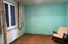 Apartament de 3 camere, decomandat, ideal pentru o familie, zona Dâmbu