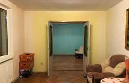 Apartament de 3 camere, decomandat, ideal pentru o familie, zona Dâmbu