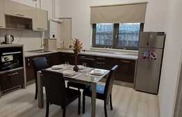 Apartament de închiriat de 3 camere, 50 mp, parcare, zona Aleea Carpați!