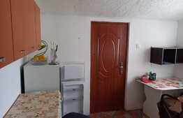 Casa de 80 mp, pe un nivel, teren 1500 mp, zona linistita