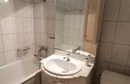 Apartament de 3 camere, 64 mp, în zona Cornișa!