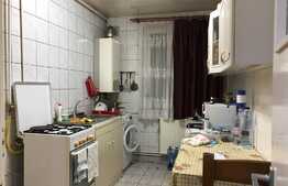  Apartament de 3 camere, 57 mp, zonă semicentrală