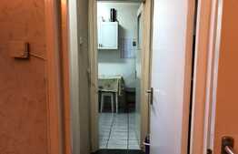  Apartament de 3 camere, 57 mp, zonă semicentrală