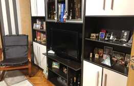 Apartament cu 3 camere, decomandat, ideal pentru o familie, zona Dâmbu