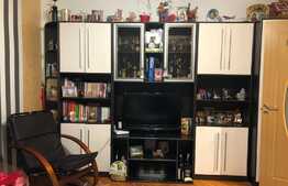 Apartament cu 3 camere, decomandat, ideal pentru o familie, zona Dâmbu