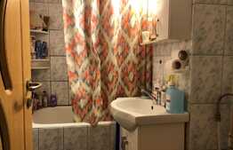 Apartament cu 3 camere, decomandat, ideal pentru o familie, zona Dâmbu