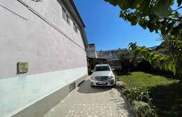 Casa cu 6 camere, 220 Mp în zona Piața armatei