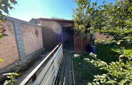 Casa cu 6 camere, 220 Mp în zona Piața armatei