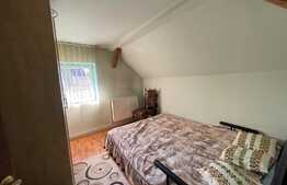 Casa cu 6 camere, 220 Mp în zona Piața armatei