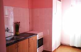 Apartament de 2 camere, decomandat, ideal pentru o familie, zona Tudor