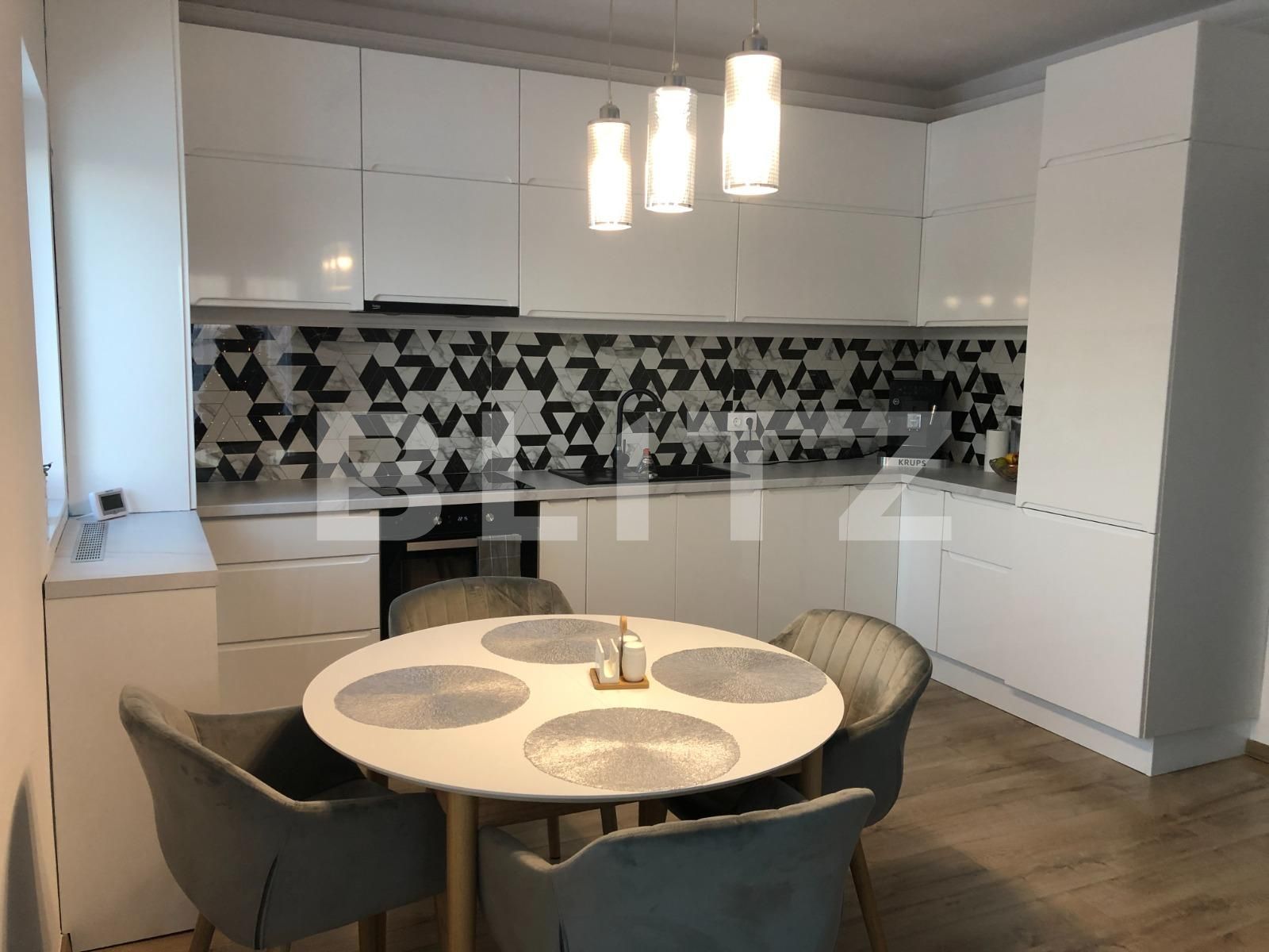 Apartament tip penthouse de vanzare 4 camere decomandat Targu Mures BLITZ 77601AV | Poza4