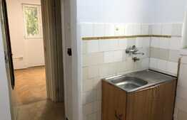 Apartament de 3 camere, 55 mp, decomandat, zona Dâmbu
