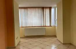 Apartament de 3 camere, 80 mp, zonă semicentrală