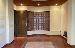 Apartament de 3 camere, 80 mp, zonă semicentrală