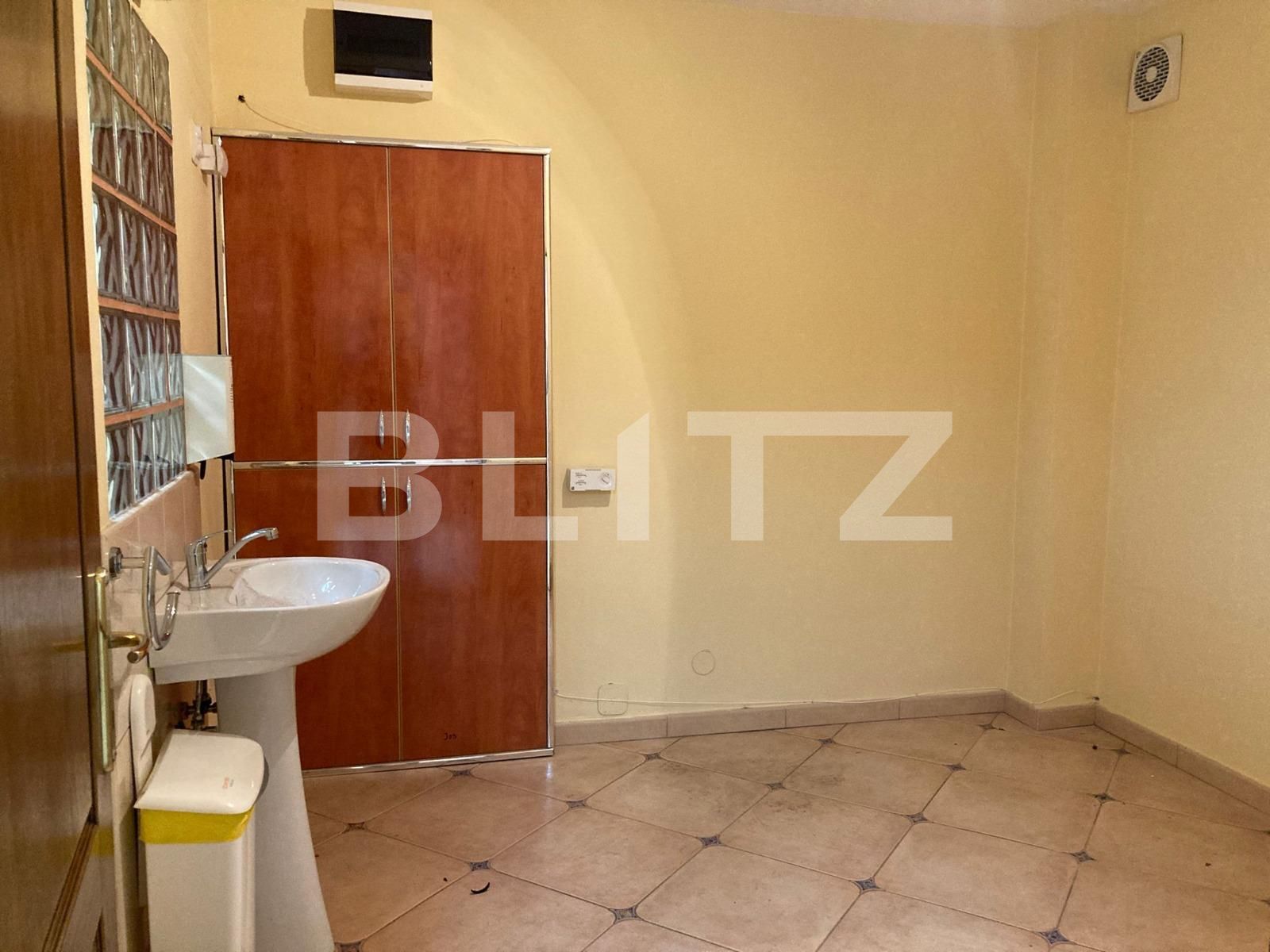 Apartament de vanzare 3 camere semidecomandat cabinet medical Targu Mures BLITZ 77855AV | Poza5