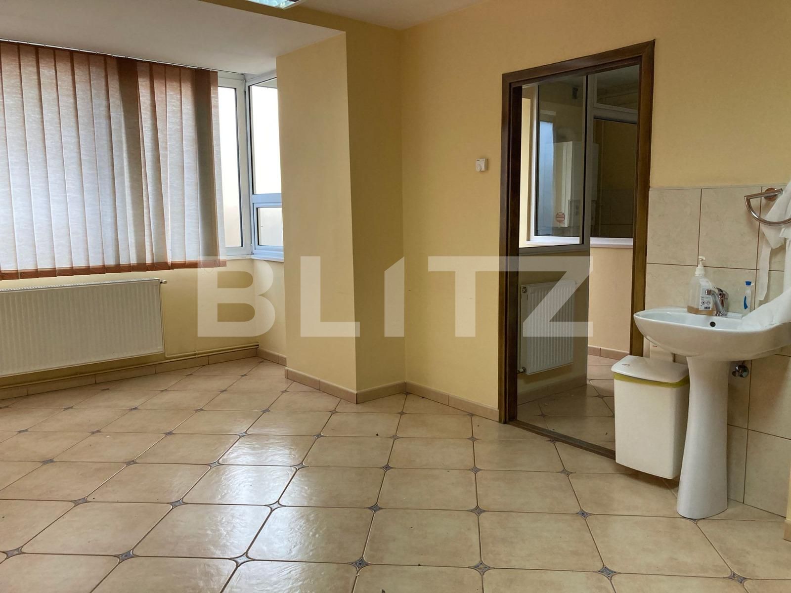 Apartament de vanzare 3 camere semidecomandat cabinet medical Targu Mures BLITZ 77855AV | Poza3