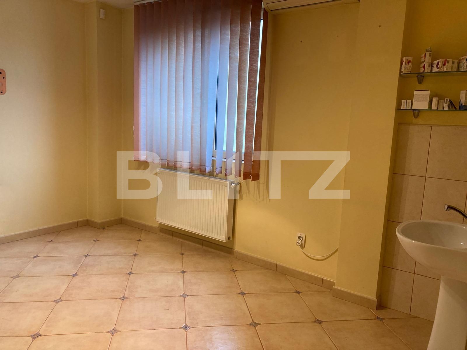 Apartament de vanzare 3 camere semidecomandat cabinet medical Targu Mures BLITZ 77855AV | Poza4