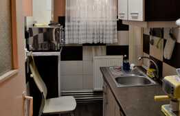 Apartament de 3 camere decomandat, 78 mp, cartierul Dambu