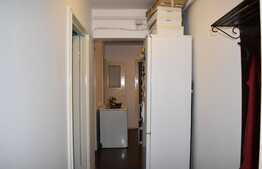 Apartament de 3 camere decomandat, 78 mp, cartierul Dambu