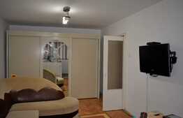 Apartament de 3 camere decomandat, 78 mp, cartierul Dambu