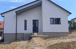 Casa semifinisata de 90 mp cu teren de 400 mp in Nazna