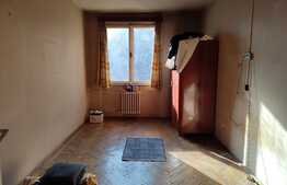 Investiție! Apartament cu 2 camere, semidecomandat, zonă Centrală