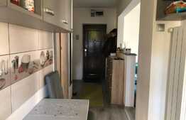 Apartament de 3 camere, decomandat, finisat modern, zona Dâmbu