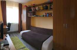 Apartament de 3 camere, decomandat, finisat modern, zona Dâmbu