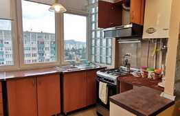 Apartament de închiriat de 3 camere, 60 mp, în zona Dacia!