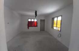 Casa boiereasca, 300 mp si 1890 mp teren, semicentral, in Ludus