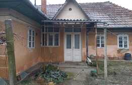 Casa de 120 mp si teren de 2500 mp teren in Acatari