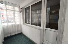 Apartament de 5 camere, 78 mp, decomandat, zona Budai