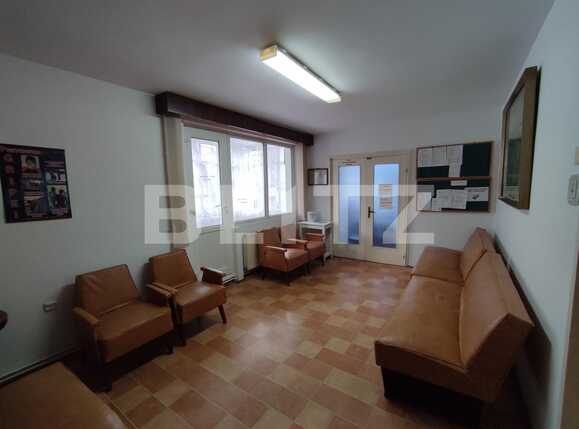 Apartament de vanzare 5 camere semidecomandat circular cabinet medical Targu Mures BLITZ 79543AV | Poza1