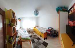 Apartament de 3 camere, 70 mp, decomandat, spre Est, zona Generala 20