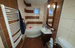 Apartament 3 camere, 80 mp, cu terasa, zona Unic, 7 Noiembrie