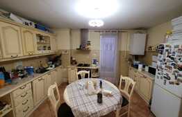 Apartament 3 camere, 80 mp, cu terasa, zona Unic, 7 Noiembrie