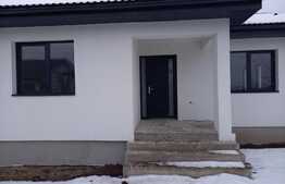 Casa noua pe un nivel, semifinisata, 93 mp si teren de 580 mp, in Sangeorziu de Mures