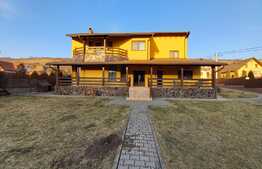 Casa superba de 260 mp cu teren de 1500 mp in Sancraiul de Mures