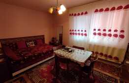 Apartament de 3 camere, 55 mp, ideal pentru o familie, zona Dâmbu