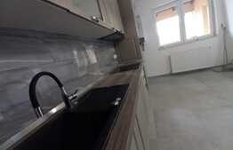 Apartament de 3 camere, 80 mp utili, decomandat, bloc nou, cartier Dâmbu