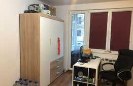 Apartament de 3 camere, decomandat, în zona 7 Noiembrie!