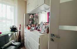 Apartament 4 camere, 78 mp, etaj intermediar, zona Tudor