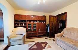 Apartament de 2 camere, decomandat, 45 mp, etaj intermediar, Dambu