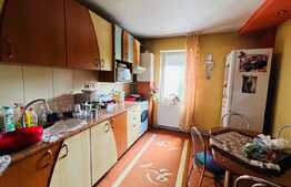 Apartament 3 camere, 72 mp, decomandat, zona Tudor