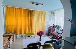 Spatiu comercial, 4 camere, decomandat, zona Unirii