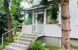 Spatiu comercial, 4 camere, decomandat, zona Unirii