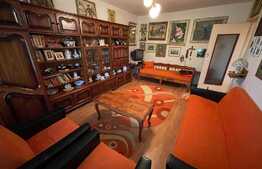 Apartament de 2 camere, decomandat, 52 mp, cartierul Cornisa