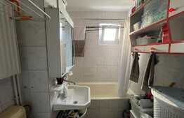 Apartament de 2 camere, decomandat, 54 mp si copertina in spatele blocului, Tudor