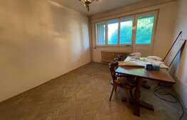 Apartament 3 camere, decomandat, 63 mp, cartierul Dambu